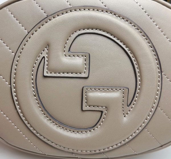 激安グッチバッグコピー着用イメージ